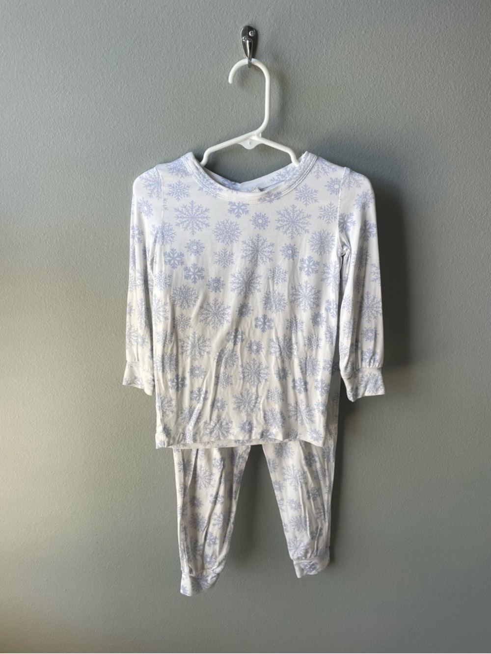 Kate Quinn Lilac Lavender Snowflake Print Bamboo Pajama Set